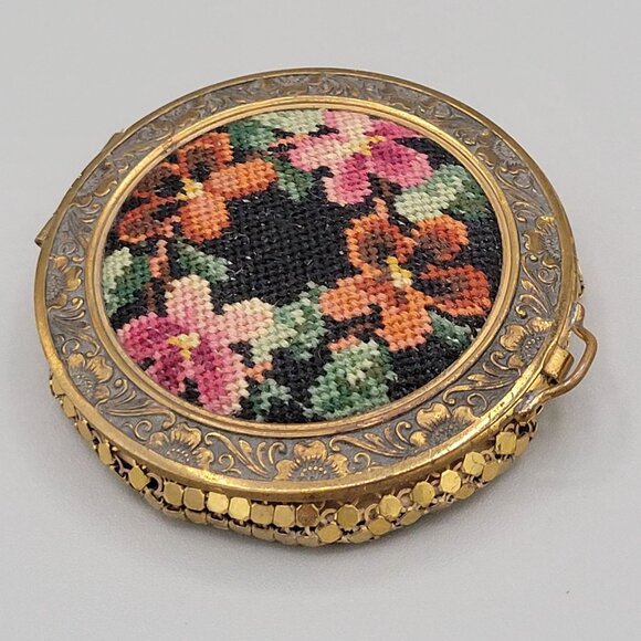 Evans Floral Petit Point Collapsible Compact With Puff Gold Tone Mesh Vtg 1930s - Picture 7 of 10